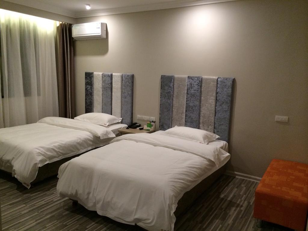 Guilin Wisteria Hotel Room photo